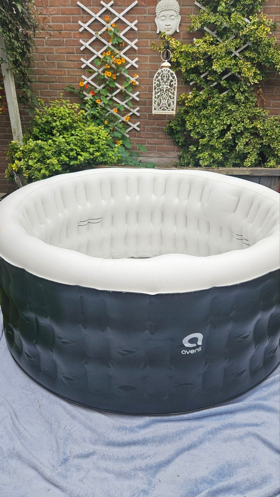 Avenli opblaasjacuzzi, Ophalen, Gebruikt