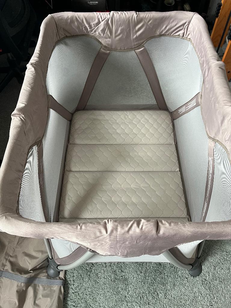 Nuna sena campingbedje, Kinderen en Baby's, Babywiegjes en Ledikanten, Ophalen, Gebruikt, Reisbedje
