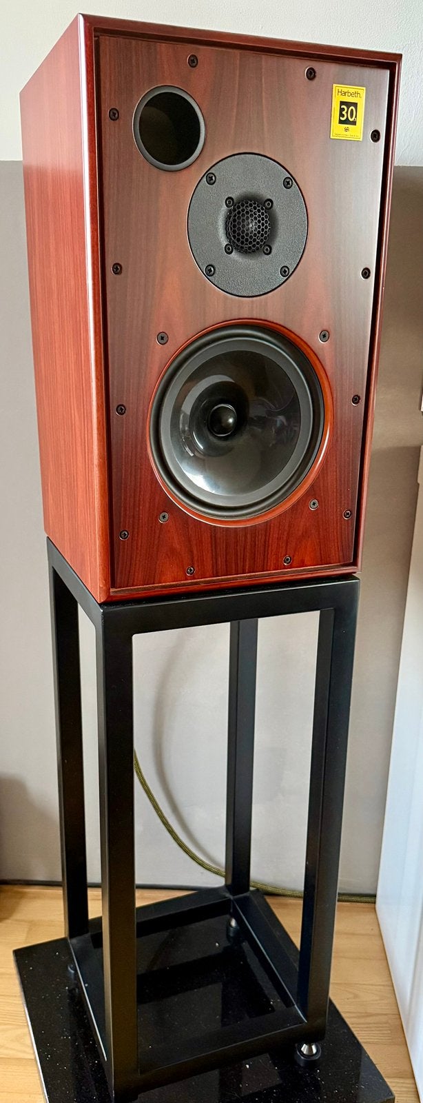 Harbeth Monitor M30.1 – Incl. Custom Design Stands & Dozen