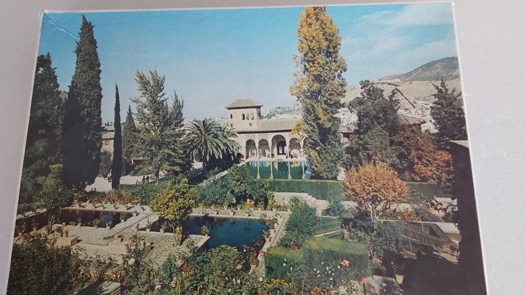 White horse : Alhambra puzzel,750 stukjes., Ophalen of Verzenden, 500 t/m 1500 stukjes