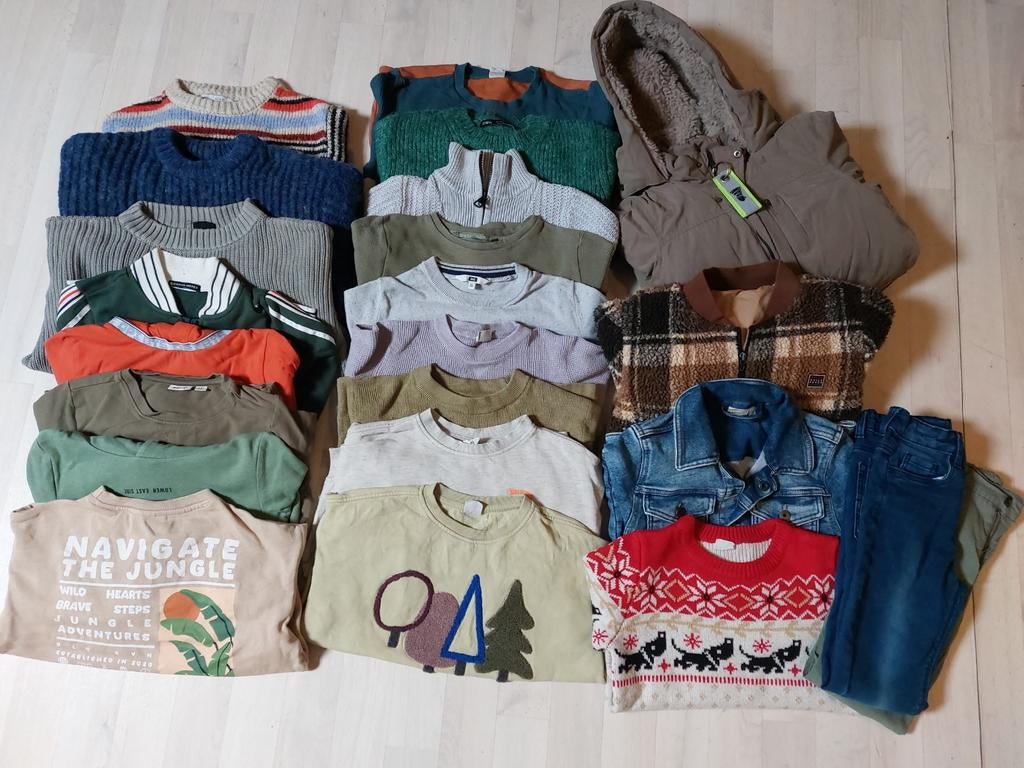 Set kleding mt 122 (23 stuks), Kinderen en Baby's, Ophalen, Zo goed als nieuw, Jongen, Jas
