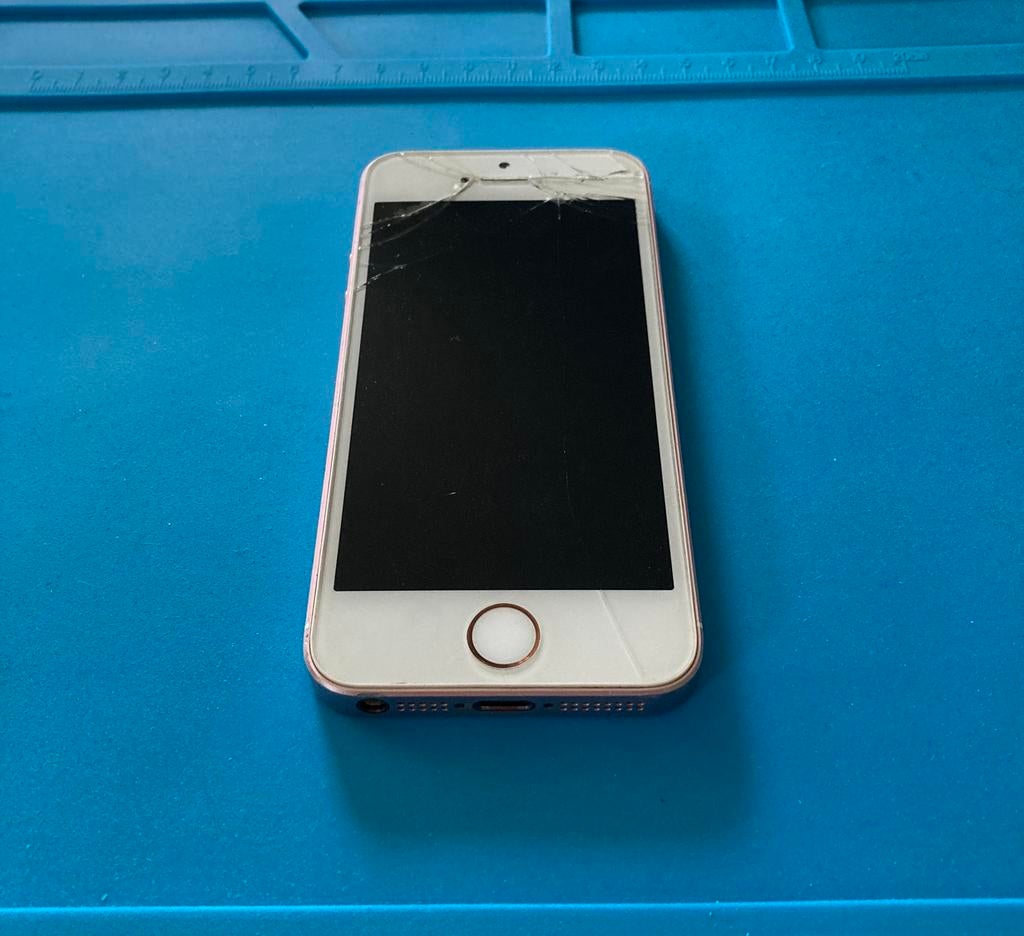 Apple iPhone SE (1e Generatie), Telecommunicatie, Mobiele telefoons | Apple iPhone, Gebruikt, IPhone SE (2016), Ophalen of Verzenden
