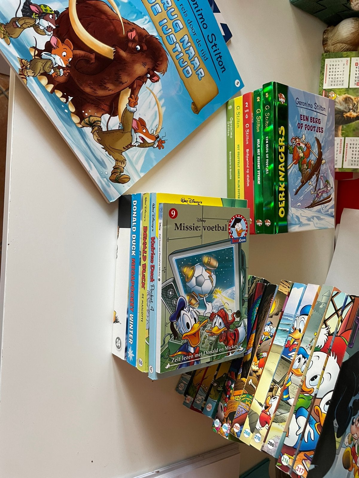 Diverse donald duck en geronimo stilton boeken en pockets, Boeken, Partijen en Verzamelingen, Ophalen of Verzenden, Zo goed als nieuw
