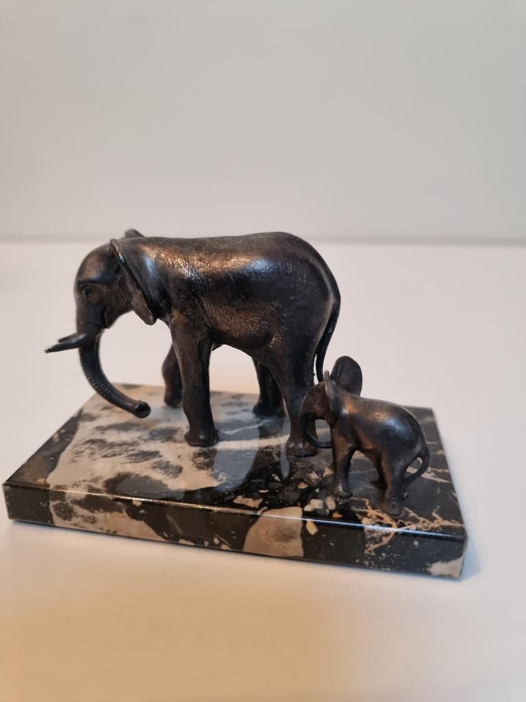 Bronzen olifantenbeeld op marmeren sokkel, Ophalen of Verzenden