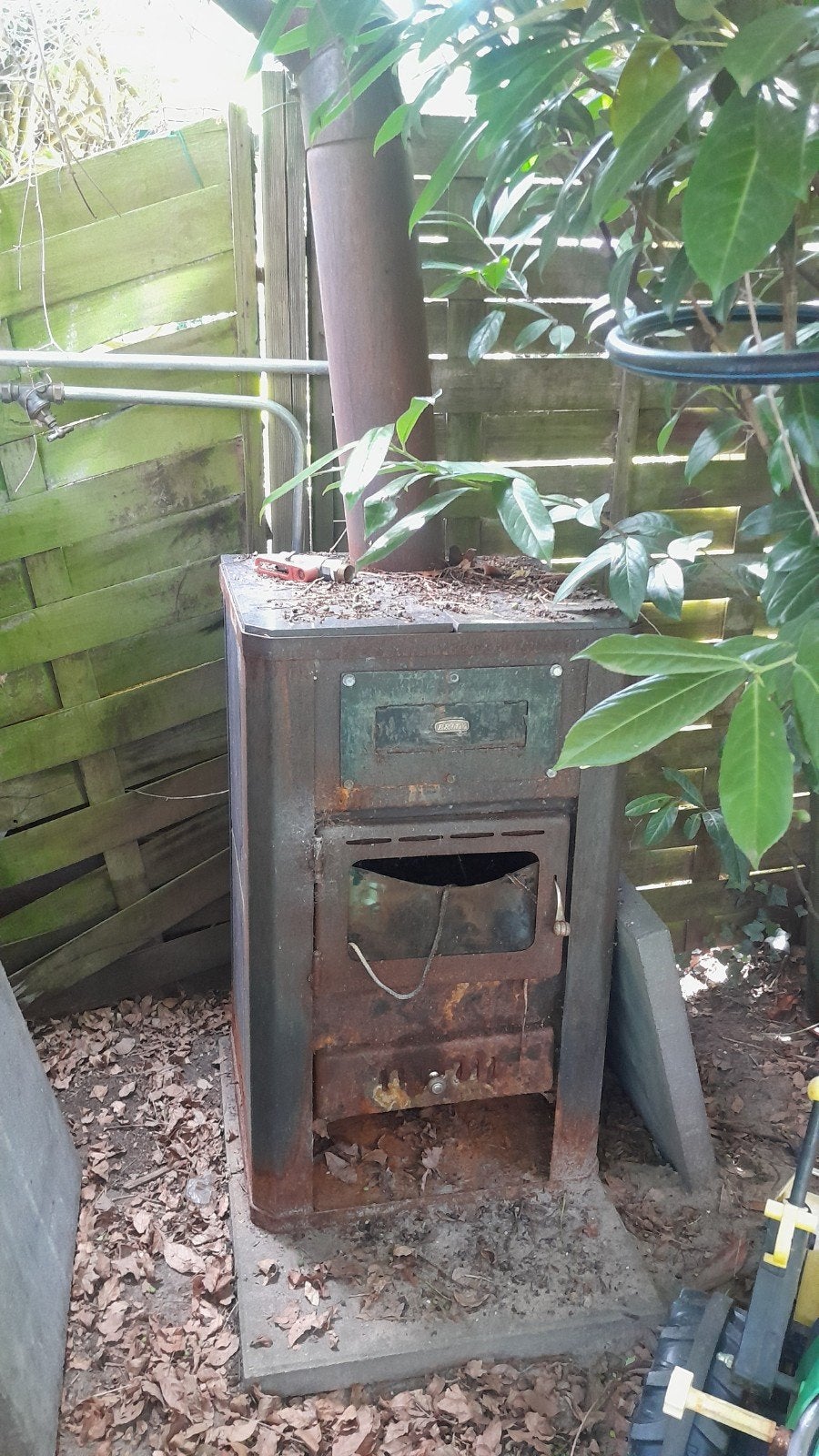 zwembad kachel hout cv kachel., Huis en Inrichting, Kachels, Gebruikt, Ophalen of Verzenden, Vrijstaand, Overige soorten