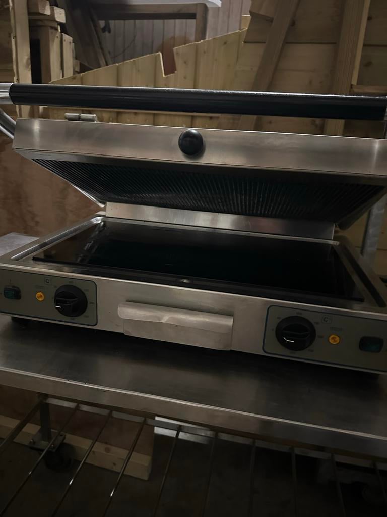 Contact grill, Witgoed en Apparatuur, Contactgrills, Ophalen of Verzenden, Gebruikt
