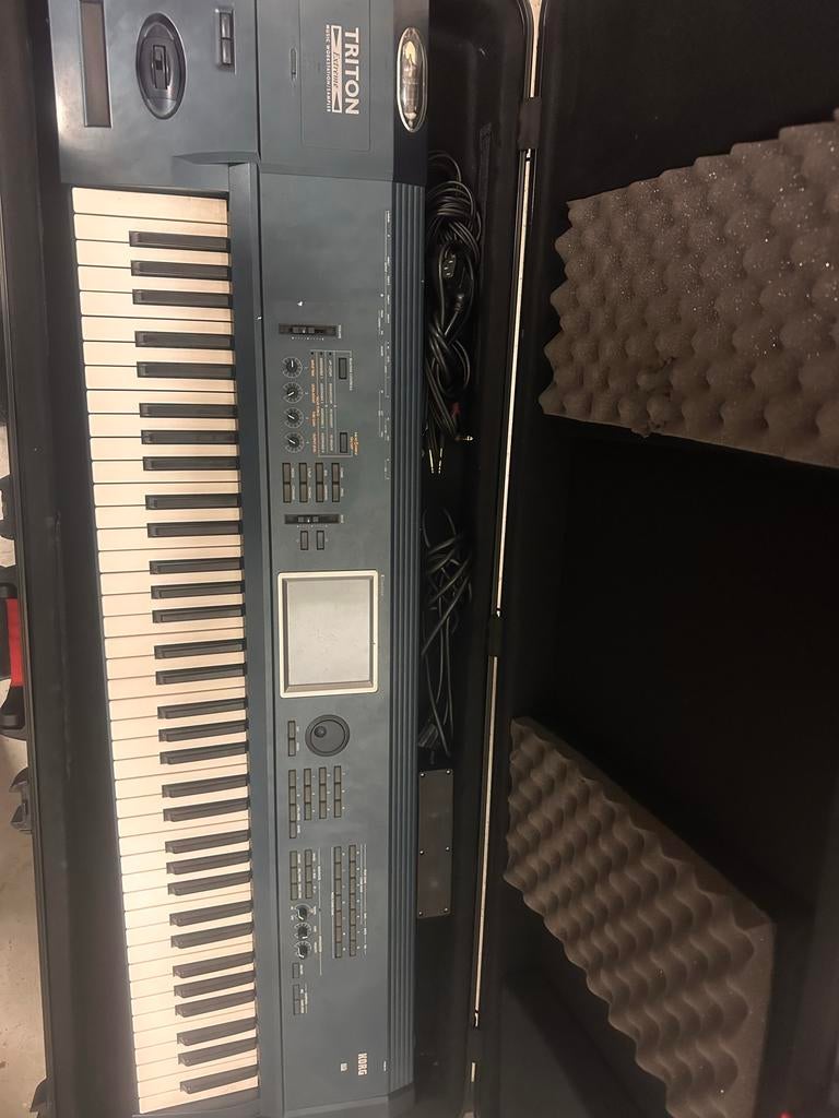 Korg Triton Extreme 76 toetsen - Werkstation Synthesizer, Ophalen of Verzenden, Gebruikt