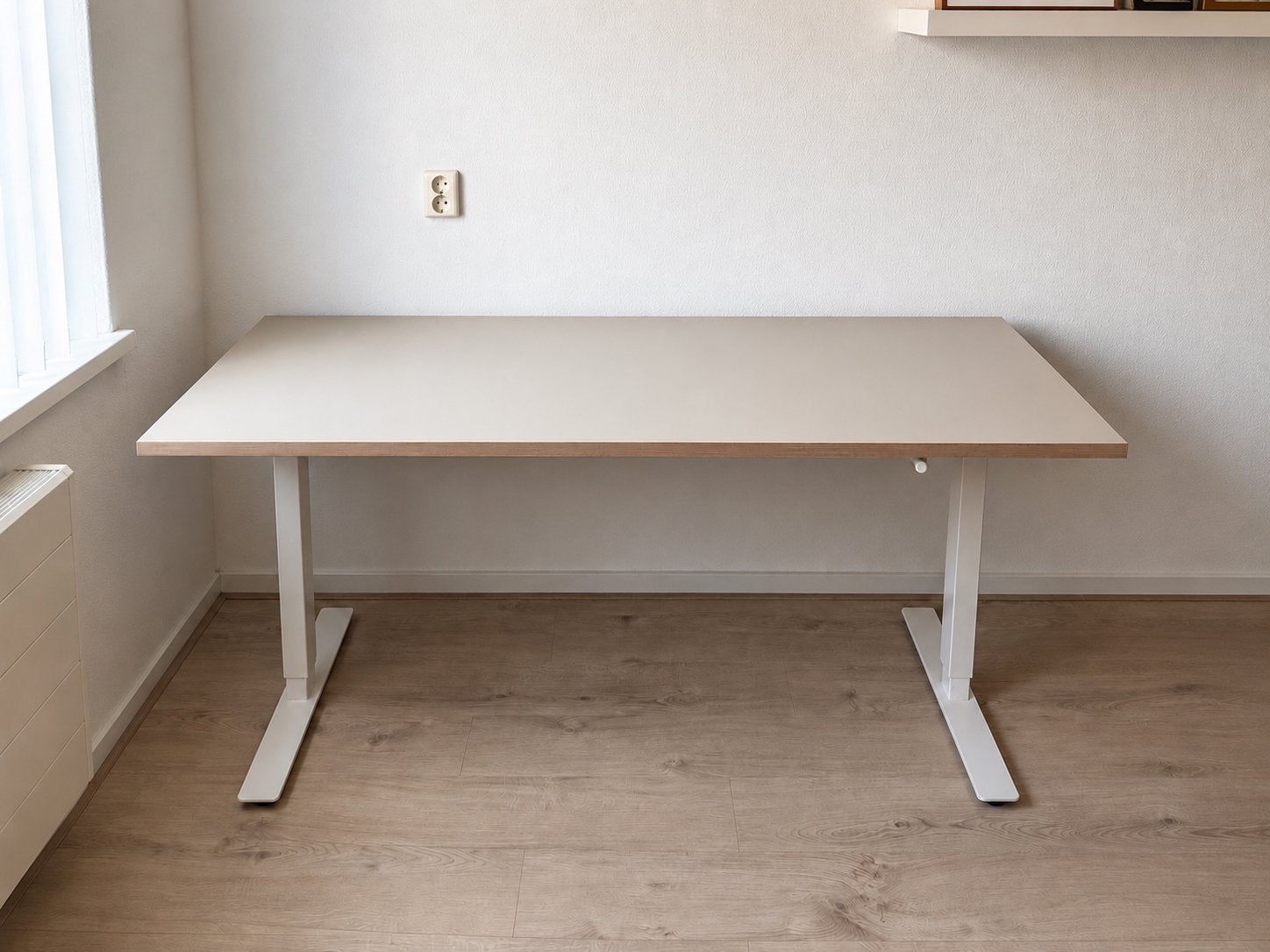 IKEA SKARSTA zit-/stabureau, Huis en Inrichting, Ophalen, Zit-sta bureau, Metaal, In hoogte verstelbaar
