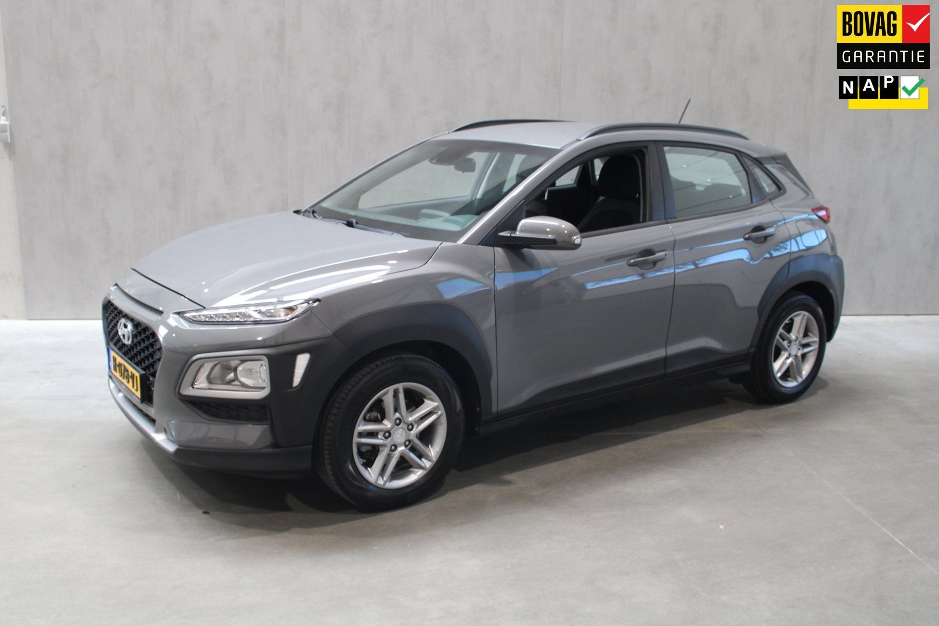Hyundai Kona 1.0 T-GDI Comfort Carplay/Camera Lichtmetalen v, Auto's, Voorwielaandrijving, 12 maanden, Gebruikt, Origineel Nederlands