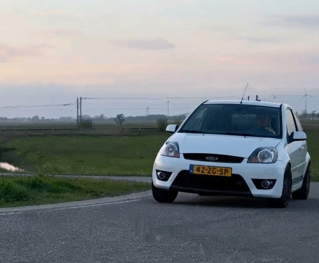 Ford Fiësta 2.0 16V ST 3DR 2008 Wit (ST150), Voorwielaandrijving, 4 cilinders, Leder en Stof, Handgeschakeld