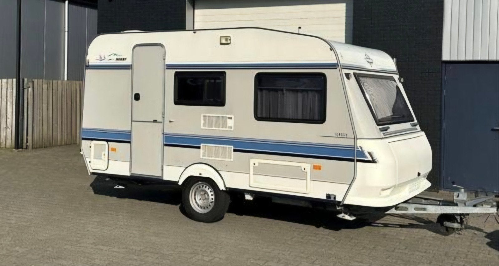 Hobby 400 TMF light classic 1995 volledig gepimpt & compleet, Vast bed, Hobby, Treinzit, Particulier