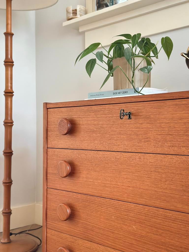 Vintage ladekast teak hout Deens jaren 50/60/70, Ophalen, 50 tot 100 cm, Zo goed als nieuw, 3 of 4 laden