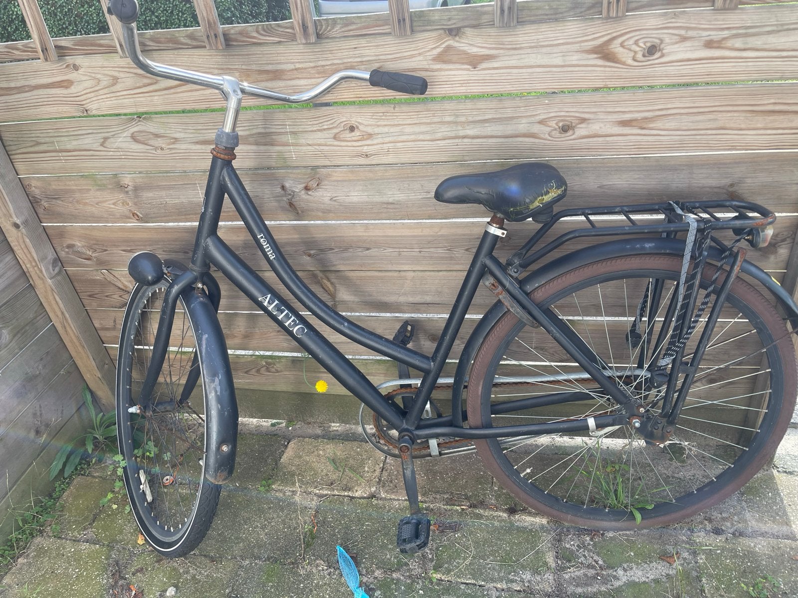 Foto 4 van 5 opknapfietsen in één koop - Ideaal voor handige klussers!