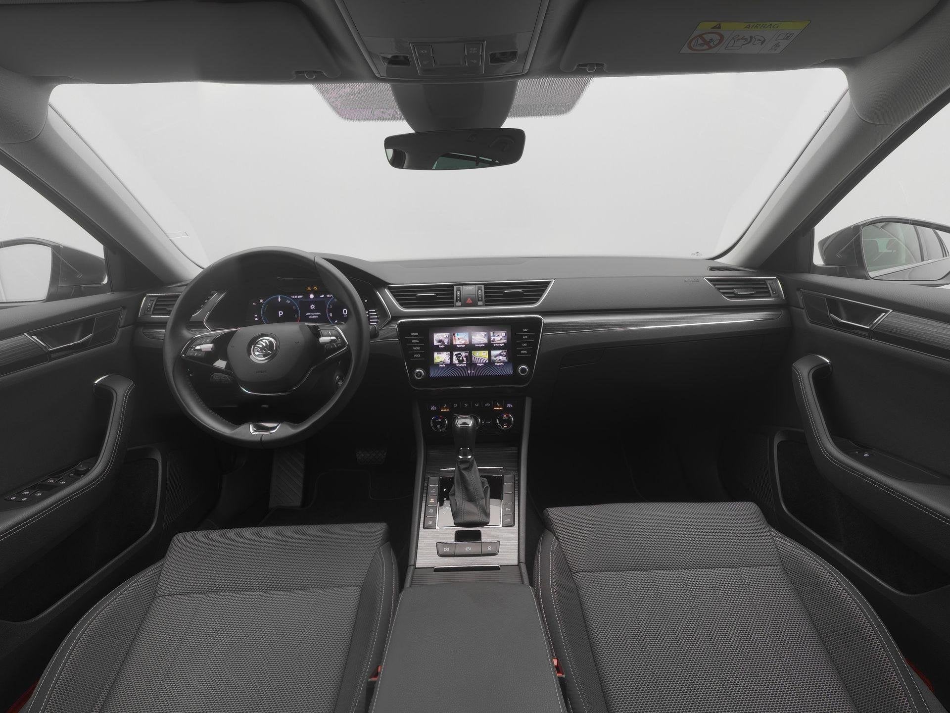 Skoda Superb Combi 1.4 TSI 218 pk DSG iV Style | Trekhaak |, Stof, Gebruikt, 4 cilinders, Hybride Elektrisch/Benzine