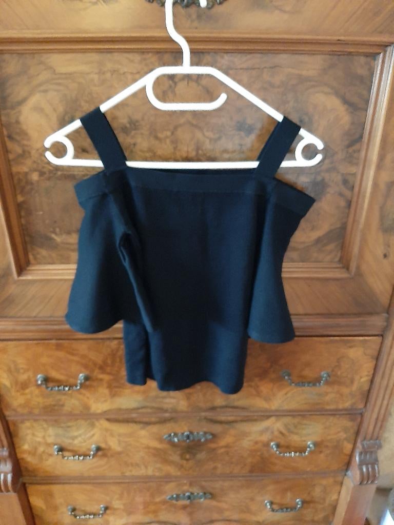 Massimo Dutti zwarte top met schouderbanden S, Massimo Dutti, Zwart, Ophalen of Verzenden, Zo goed als nieuw
