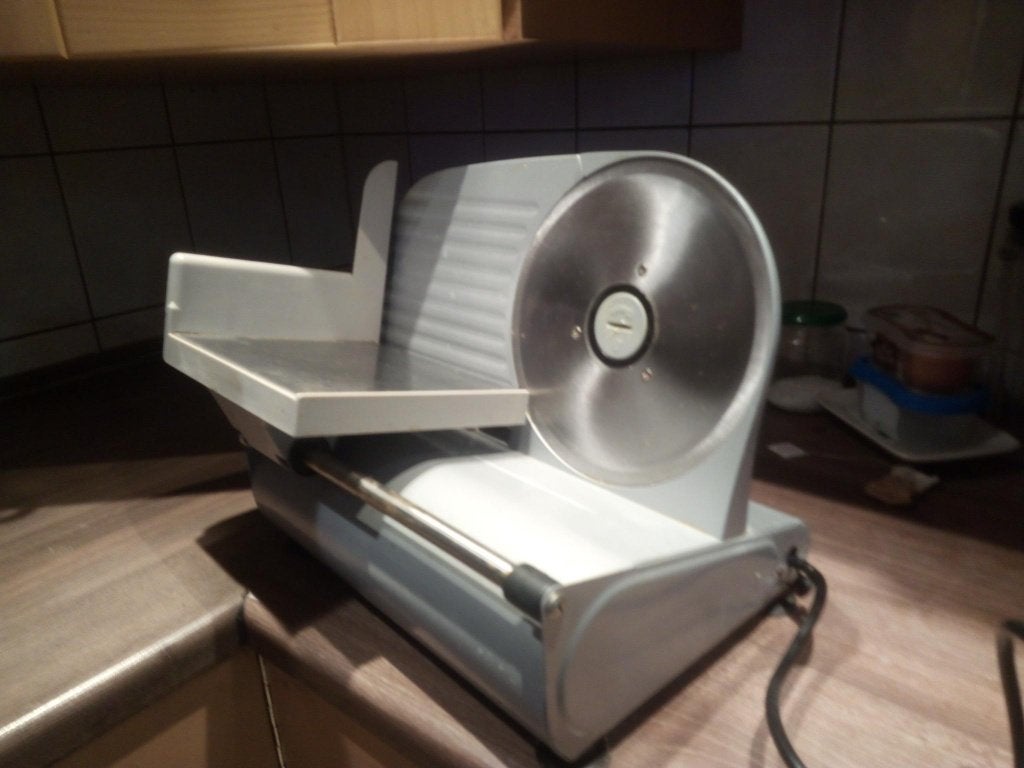 vleessnijmachine elektrisch, Ophalen of Verzenden, Zo goed als nieuw, Metaal, Snijmachine