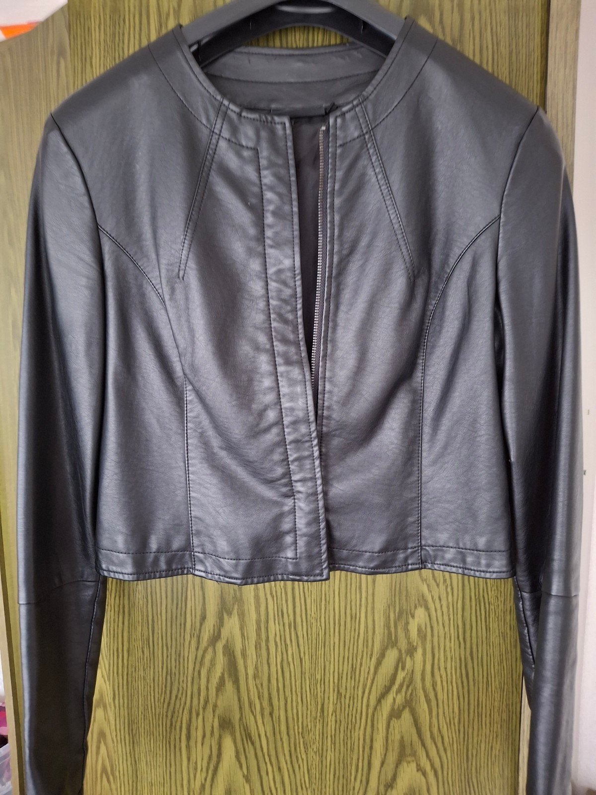 Zwart kort leatherlook jasje van Promiss, maat S, Promiss, Zwart, Ophalen of Verzenden, Zo goed als nieuw
