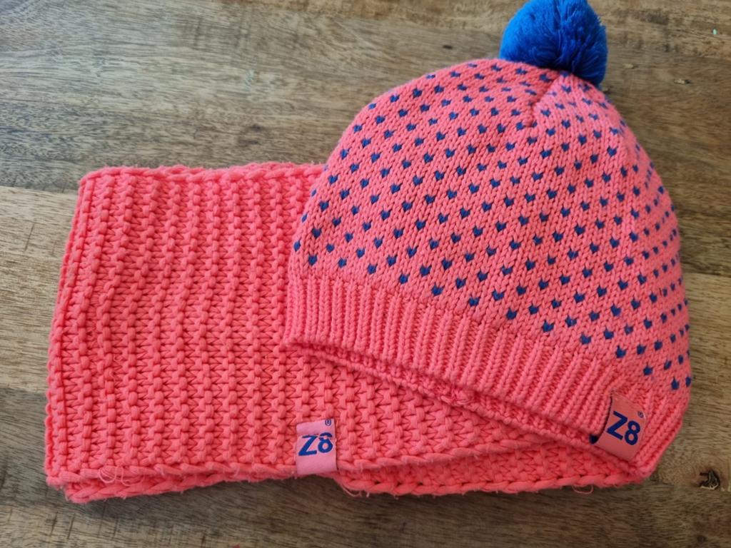 Z8 Winterset: Muts met Pompon en Sjaal (4-6 jaar, Z8, Ophalen of Verzenden, Zo goed als nieuw, Jongetje of Meisje