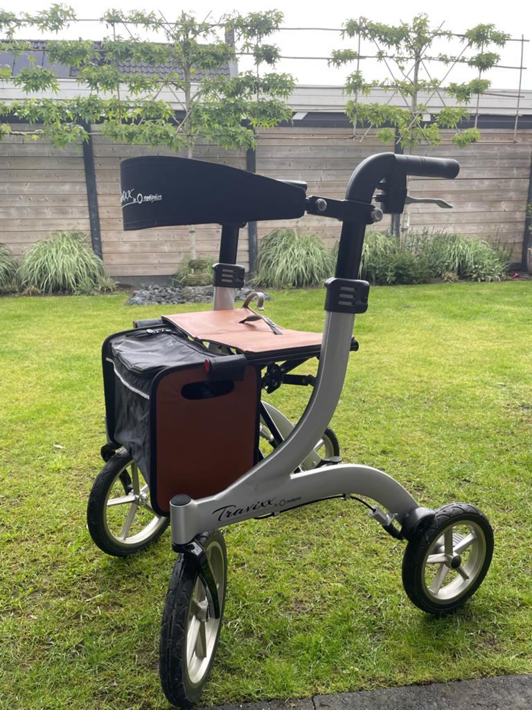Rollator Travixx, Diversen, Ophalen, Opvouwbaar, Zo goed als nieuw