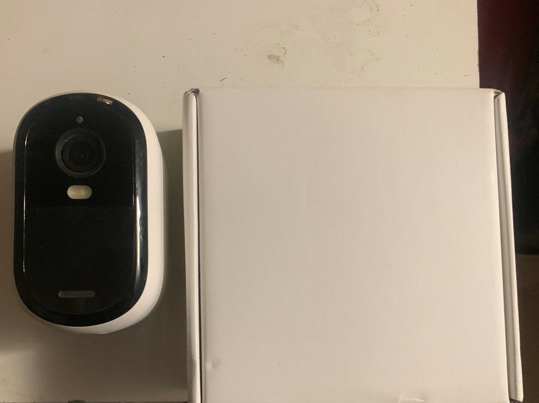 Arlo Essential Outdoor Camera (1e Gen) – Nieuw & Geseald, Ophalen of Verzenden, Refurbished