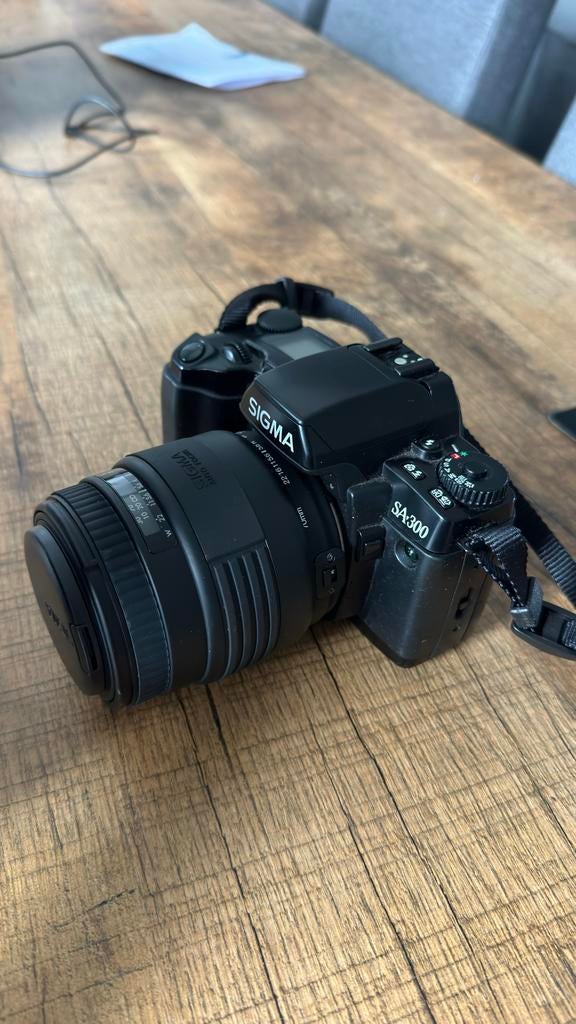 Sigma SA-300 spiegelreflexcamera met Sigma 70-210mm lens, Ophalen, Zo goed als nieuw