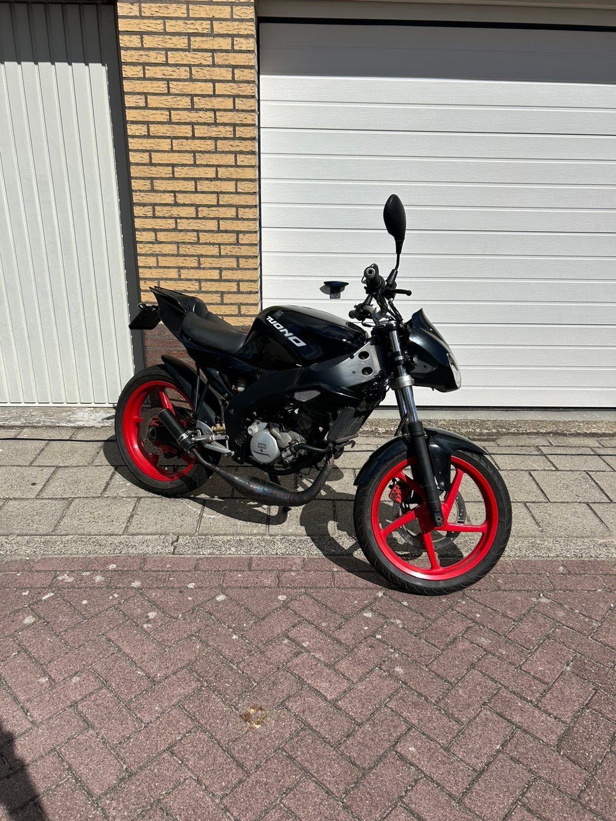 Aprillia Tuono 50cc Brom 2005, Ophalen, 6 versnellingen, Gebruikt, Maximaal 45 km/u