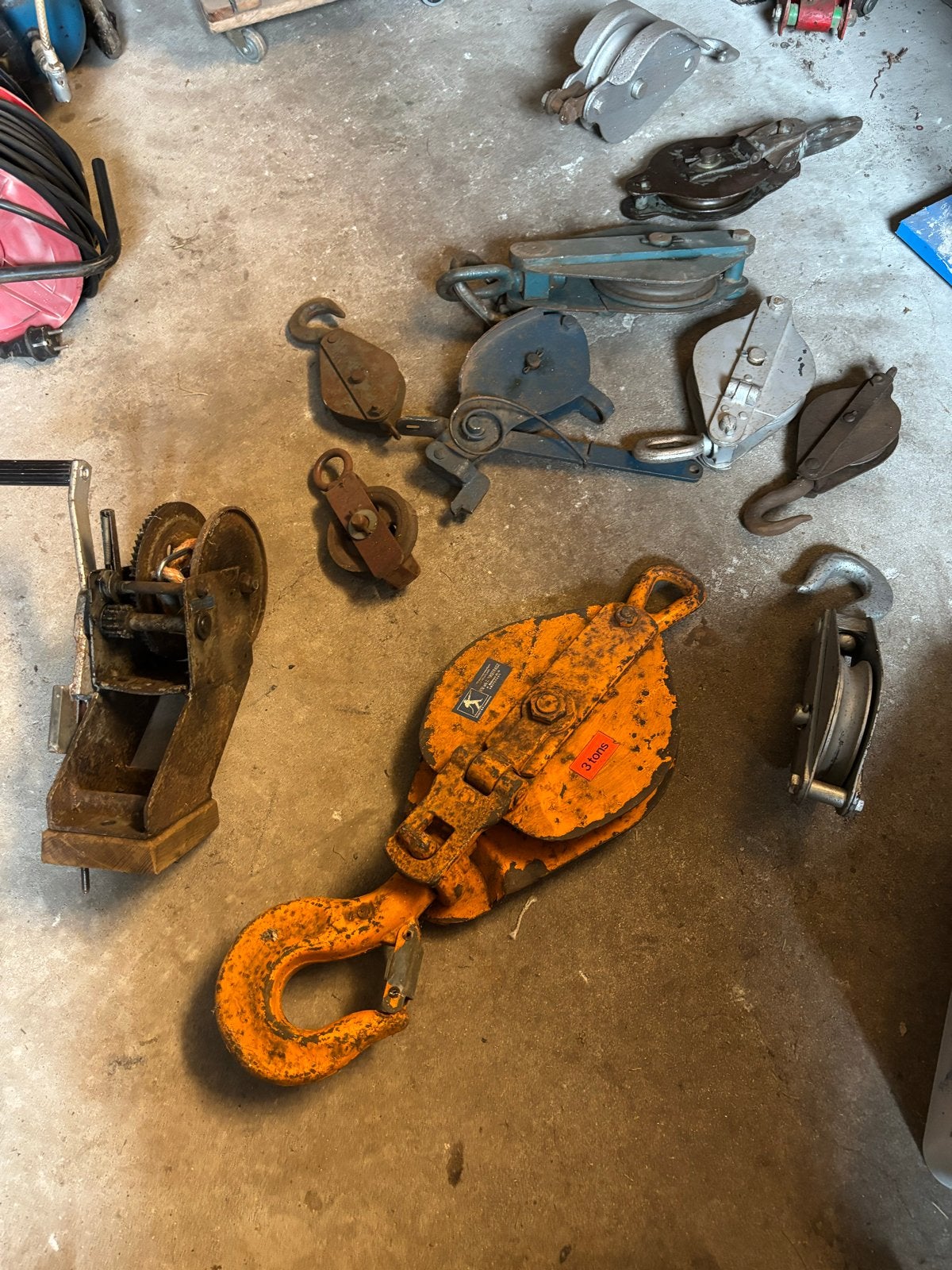 Diverse takels en katrollen - 3 ton takel, Ophalen, Gebruikt, Handmatig