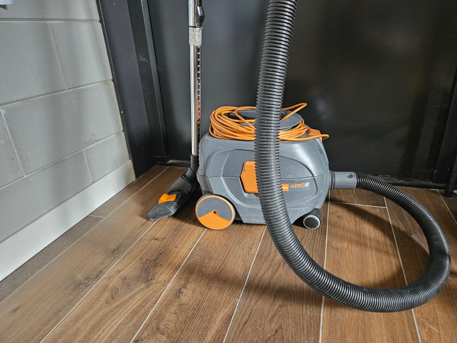 Nilfisk Aero 8 Industriële Stofzuiger, Witgoed en Apparatuur, Ophalen, Gebruikt, Industriële stofzuiger, Minder dan 1200 watt