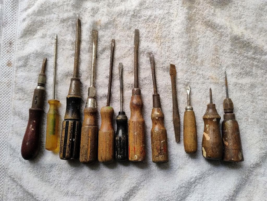 oude schroevendraaiers 10 stuks en 2 x priem, Antiek en Kunst, Ophalen of Verzenden