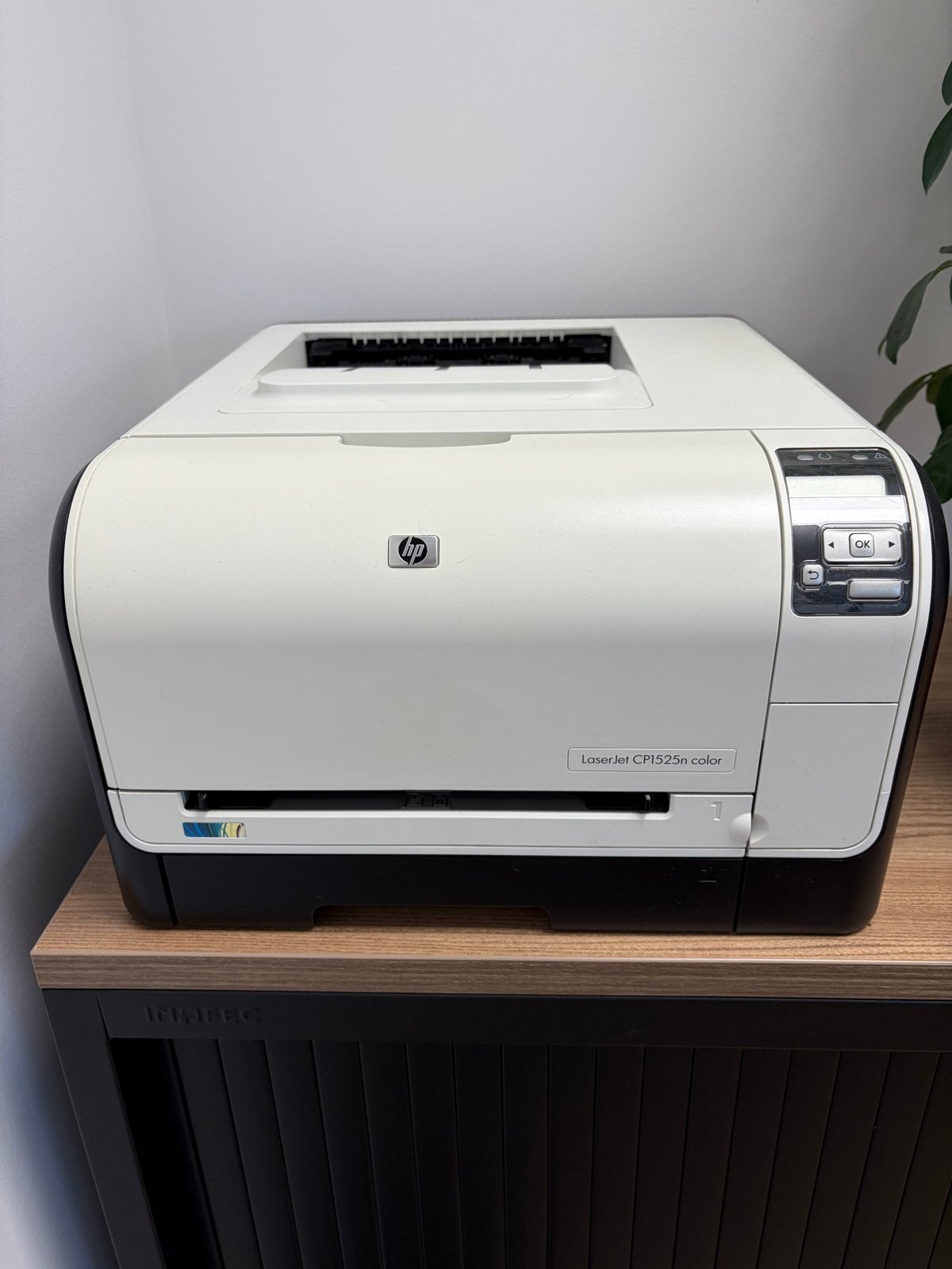 HP LaserJet CP1525n Color Printer, Ophalen, Printer, Kleur printen, Zo goed als nieuw