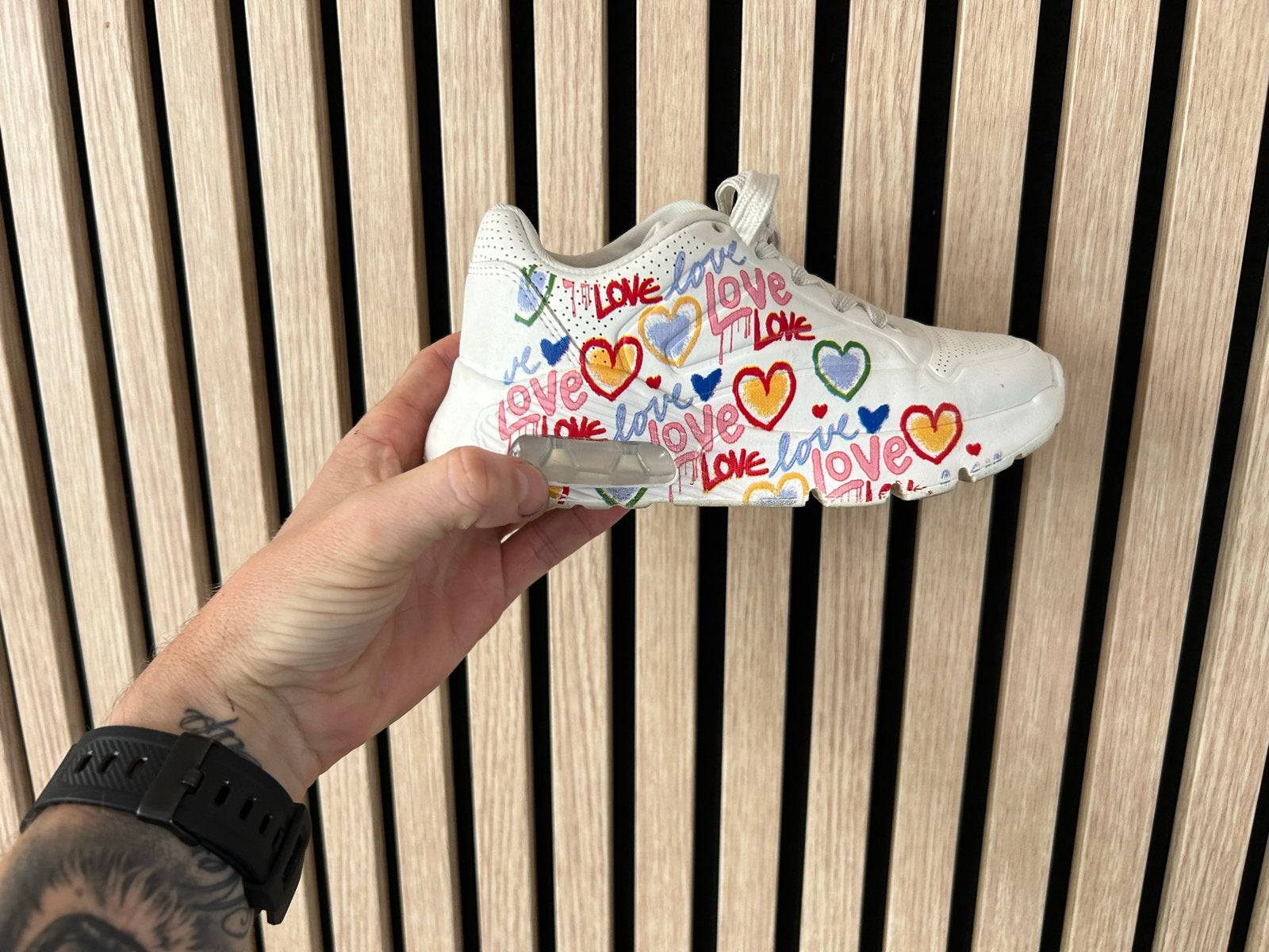 Leuke SKECHER sneakers met 'love' opdruk - Maat 28, Ophalen of Verzenden, Gebruikt, Jongen of Meisje, Schoenen