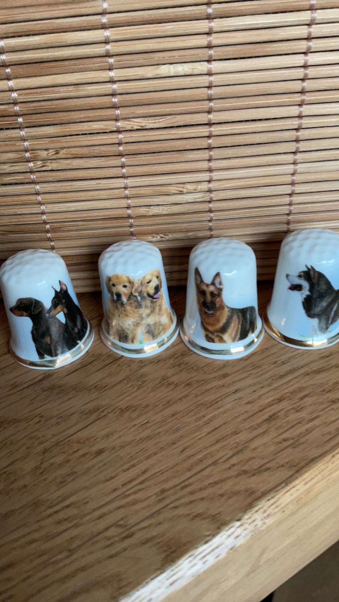 Honden vingerhoed vingerhoedje vingerhoedjes vingerhoeden, Verzamelen, Vingerhoedjes, Ophalen of Verzenden, Nieuw, Porselein, Nederland