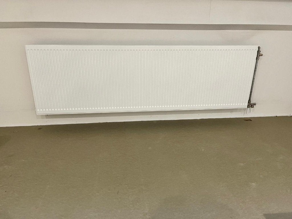 Witte radiator 200 cm x 60 cm, Ophalen, 30 tot 80 cm, Radiator, 150 cm of meer