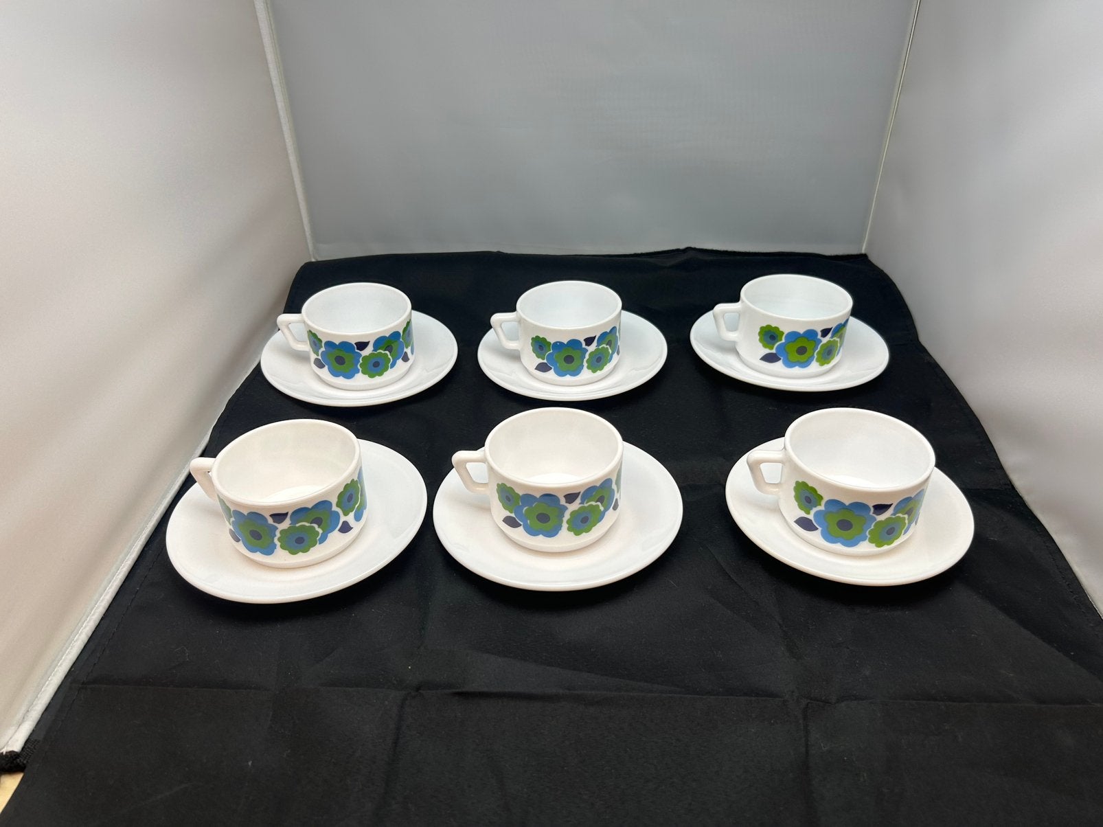 Vintage Arcopal Lotus kop en schotel set | Jaren 70 blauw, Ophalen, Vintage, Kop(pen) en/of Schotel(s), Glas