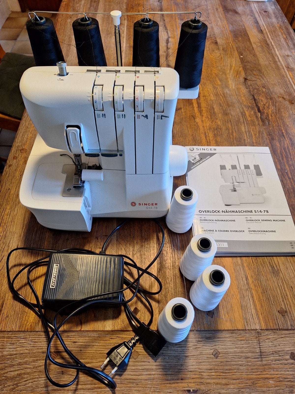 Overlockmachine Singer S14-78, Ophalen of Verzenden, Zo goed als nieuw, Lockmachine, Singer