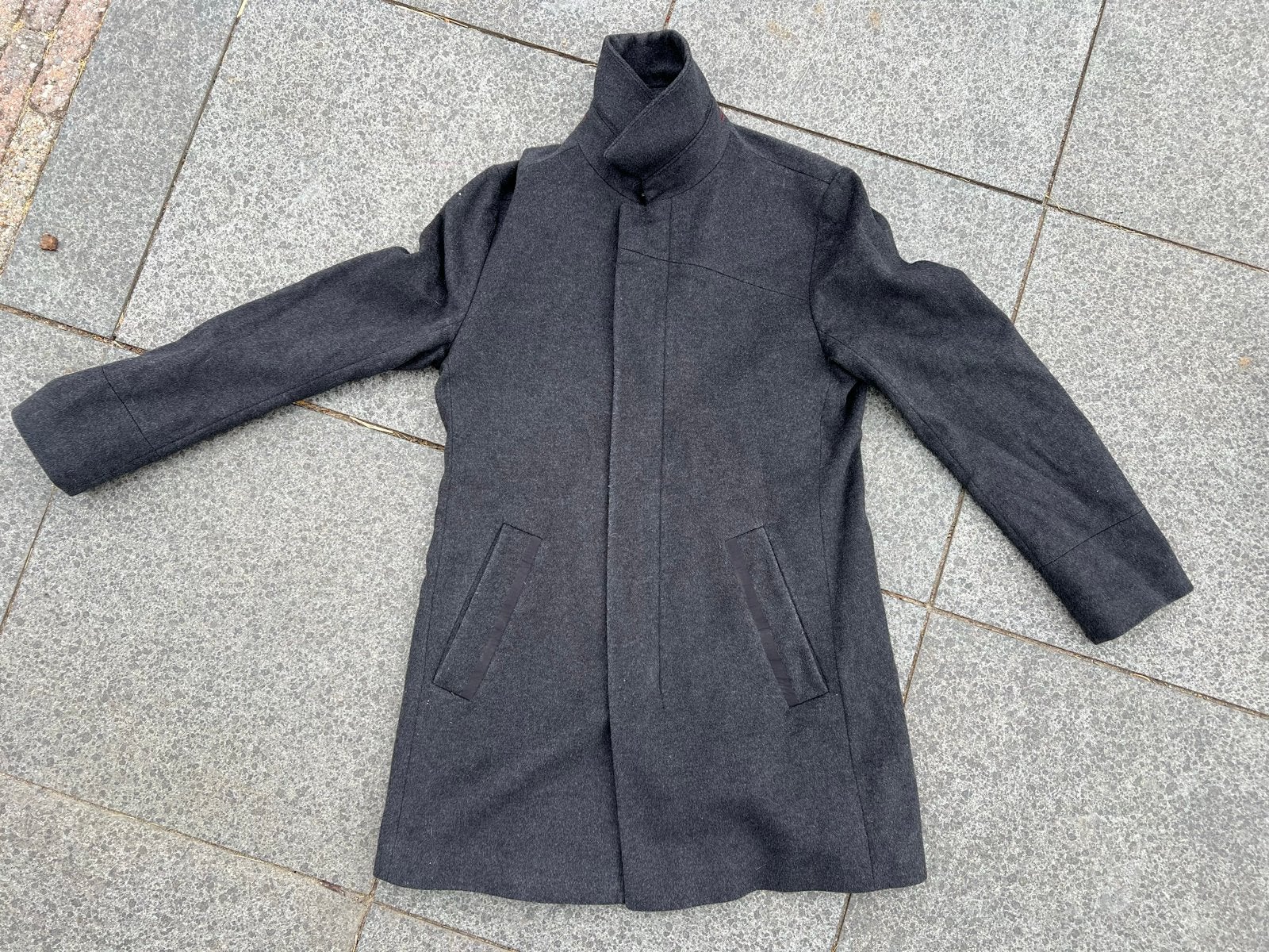 Hugo Boss heren jas - Donkergrijs, maat 48/50 (M), Ophalen of Verzenden, Zo goed als nieuw, Maat 48/50 (M), Grijs