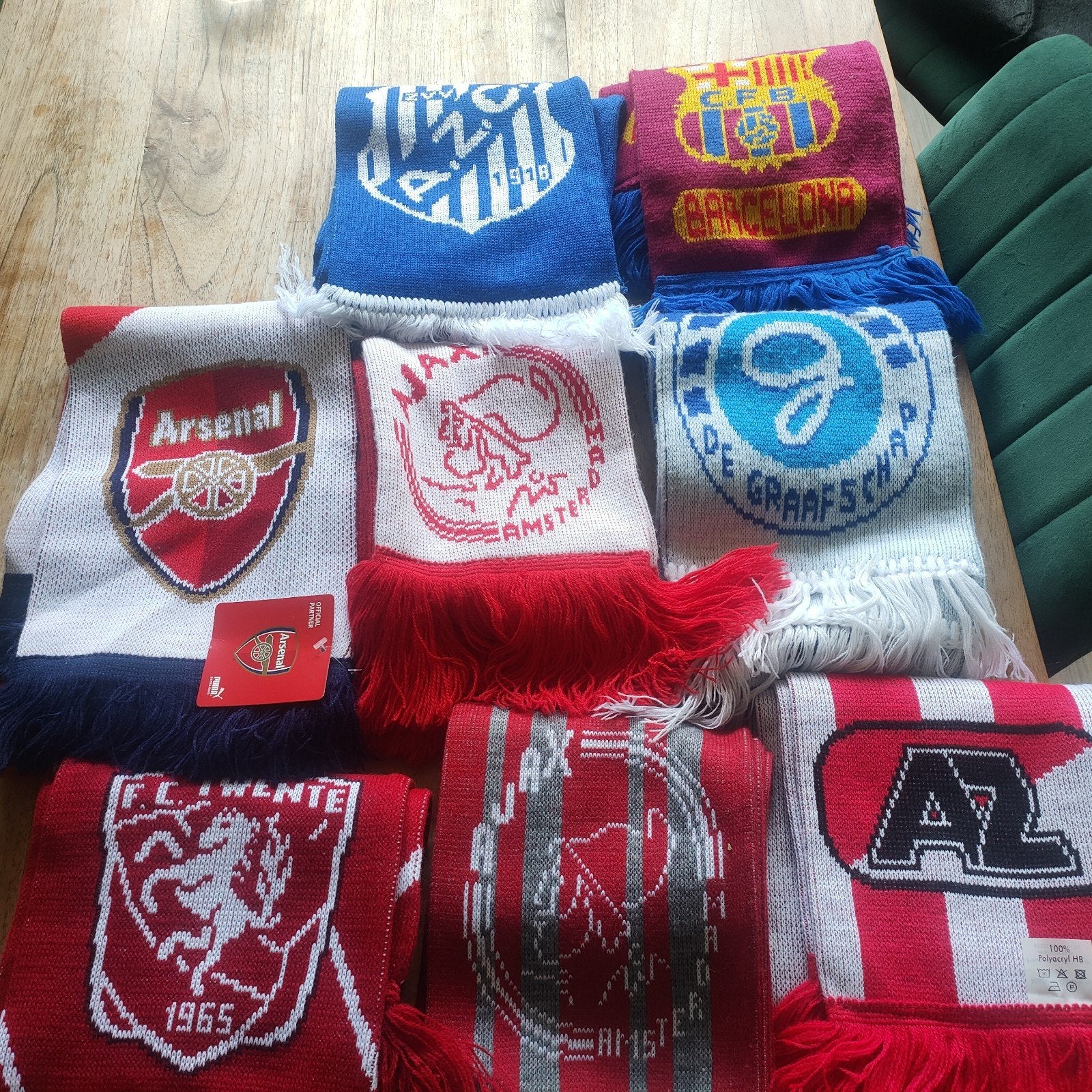 Verschillende voetbalsjaals, Verzamelen, Sportartikelen en Voetbal, Ophalen of Verzenden, Buitenlandse clubs
