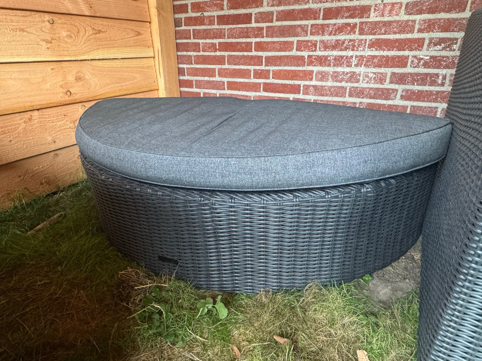 Intenso Venetië Hocker met kussen (excl. loveseat), Tuin en Terras, Tuinsets en Loungesets, Hocker, Zo goed als nieuw, Loungeset