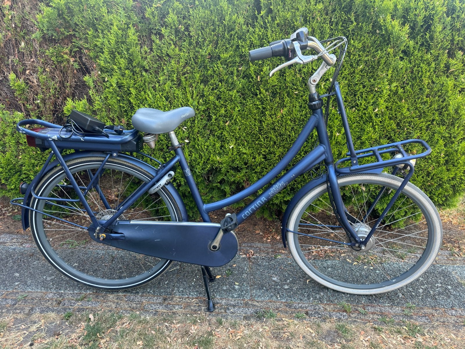 Cortina U4 Family elektrische fiets met oplader, Fietsen en Brommers, Fietsen | Dames | Damesfietsen, Ophalen, Gebruikt