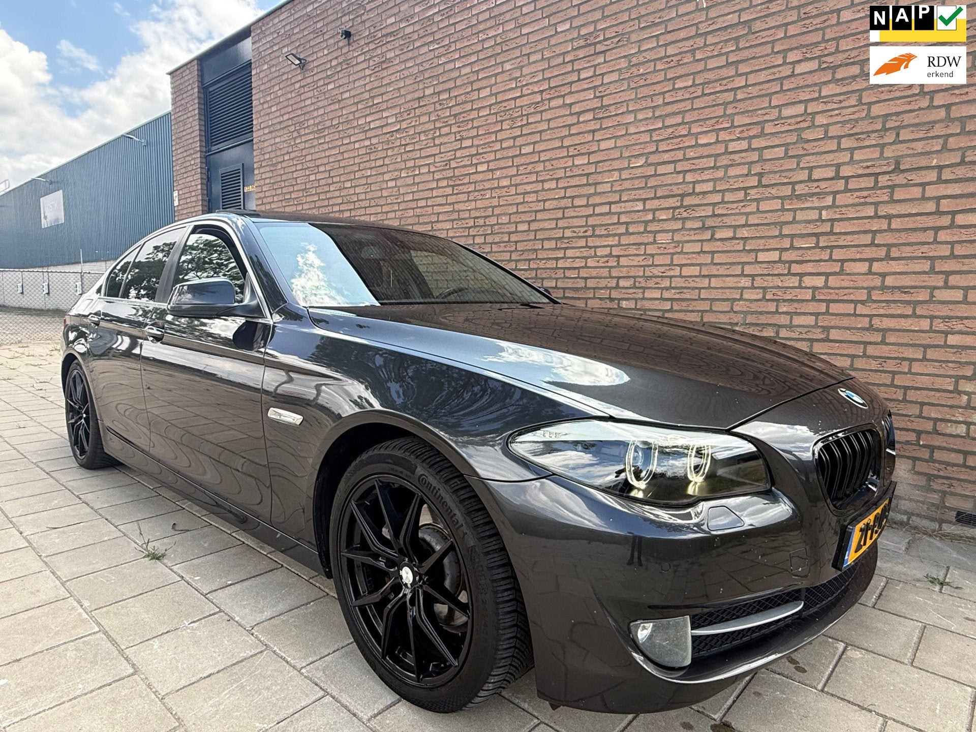 BMW 5-serie 523i High Executive, Euro 5, Achterwielaandrijving, Gebruikt, Zwart