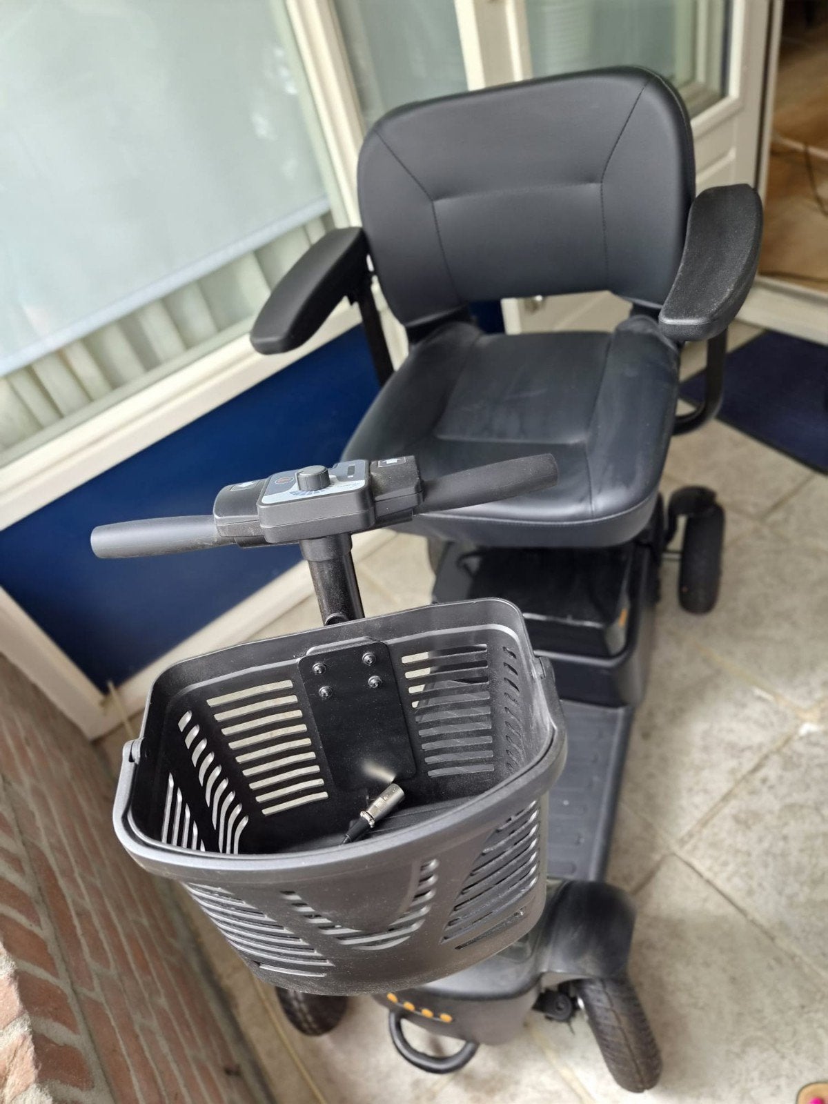Life & Mobility Vivo Reisscootmobiel – Compact & Comfortabel, Ophalen, Zo goed als nieuw, Overige merken, 10 km/u of minder