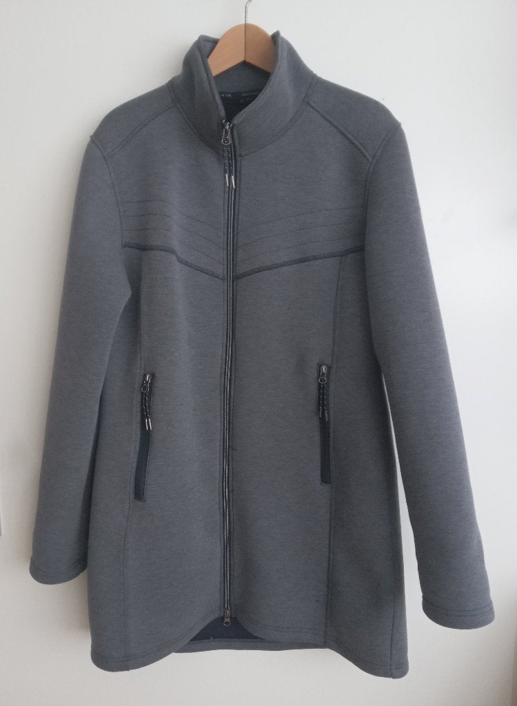 Kjelvik grijsblauwe jas met rits, maat 40, Kleding | Dames, Zo goed als nieuw, Kjelvik, Stichting Angel's Choice, Angelschoice@gmail.com