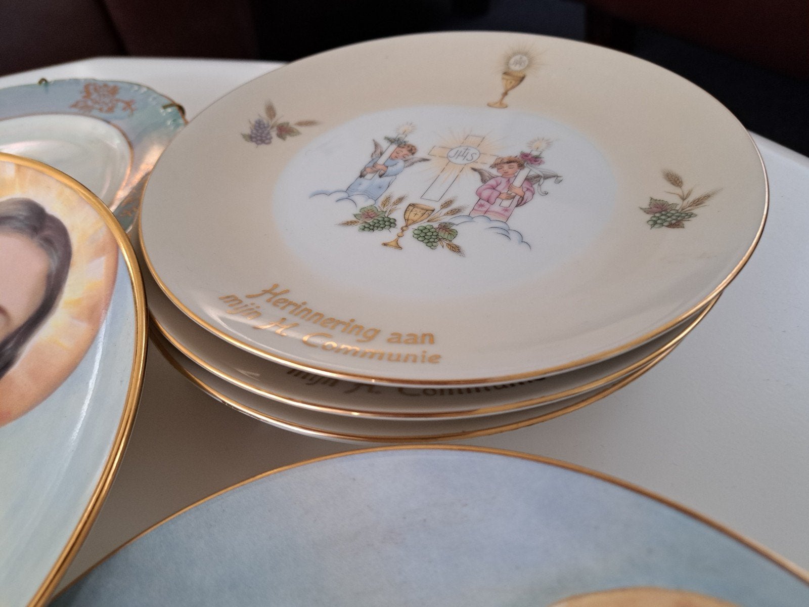 Diverse Communie Bordjes en Servies met gouden rand, Antiek en Kunst, Ophalen