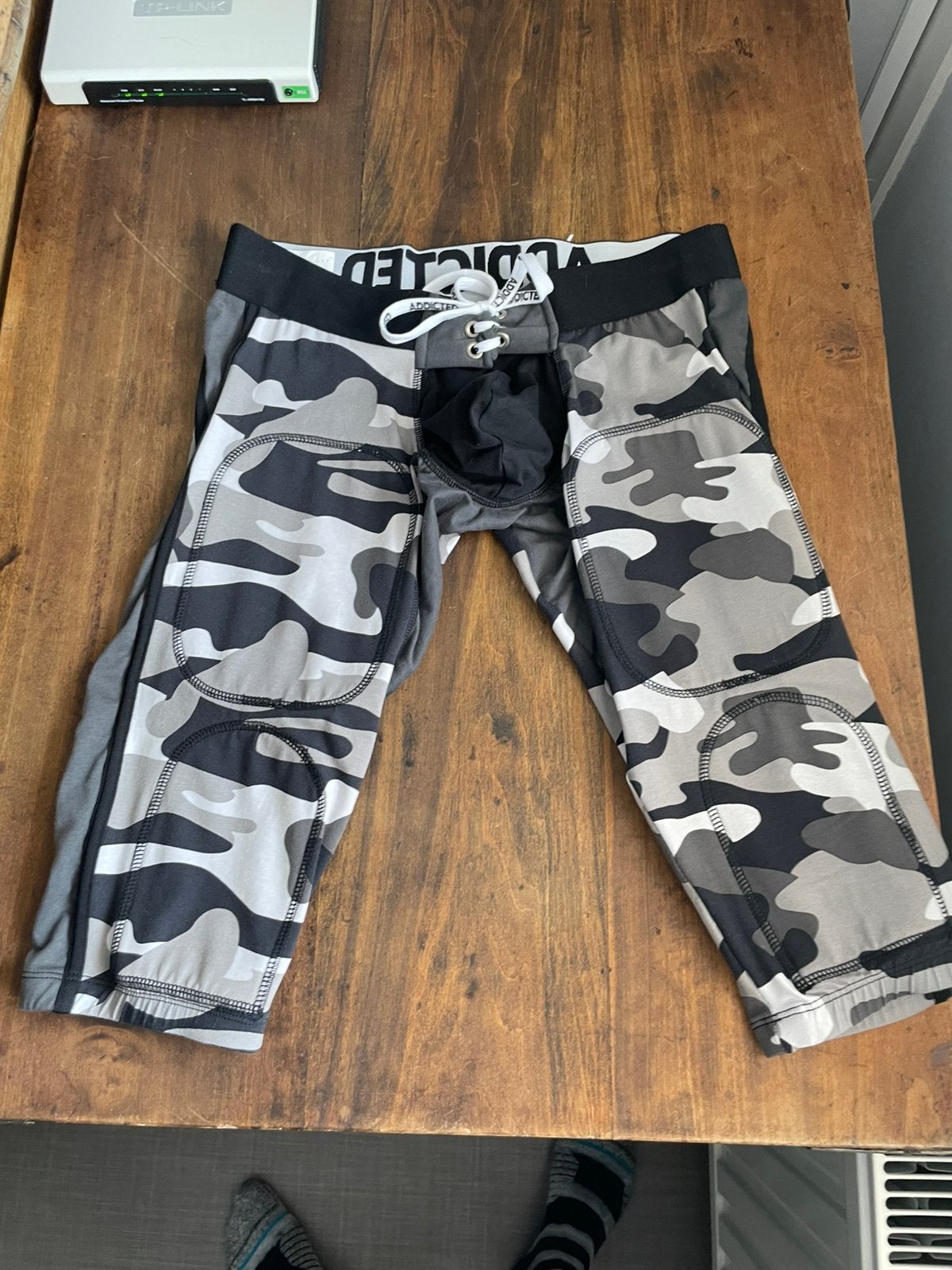 ADDICTED Camo Sportbroek - Maat M, Kleding | Heren, Broeken en Pantalons, Ophalen of Verzenden, Zo goed als nieuw, Maat 48/50 (M)