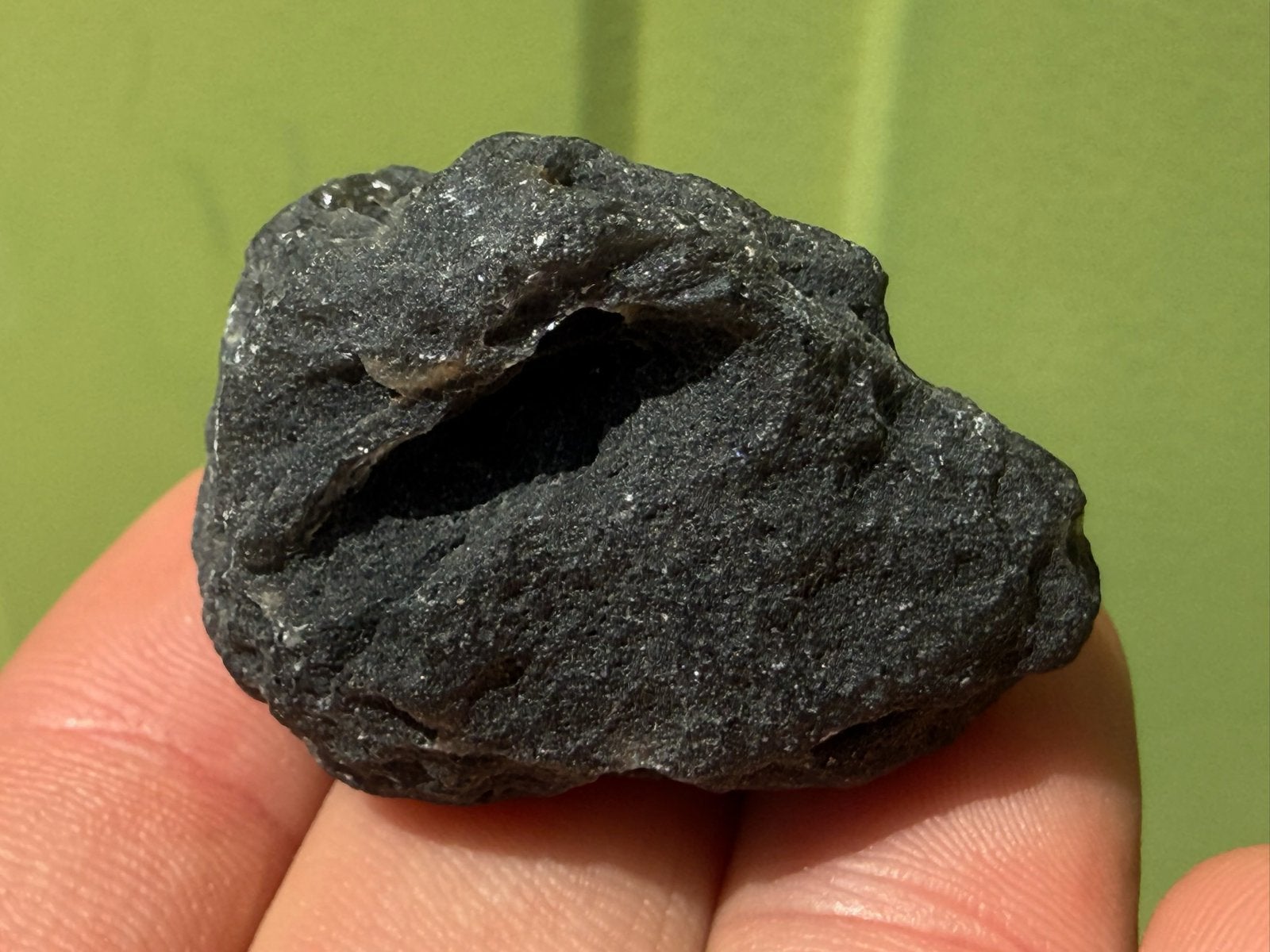 Agni Manitiet - Indische Moldaviet - Tektiet - Cintamani, Ophalen of Verzenden, Mineraal