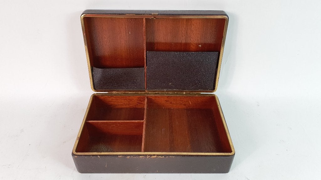 Vintage sieradendoos, bruin skai leer, gestoffeerd. K14, Ophalen of Verzenden