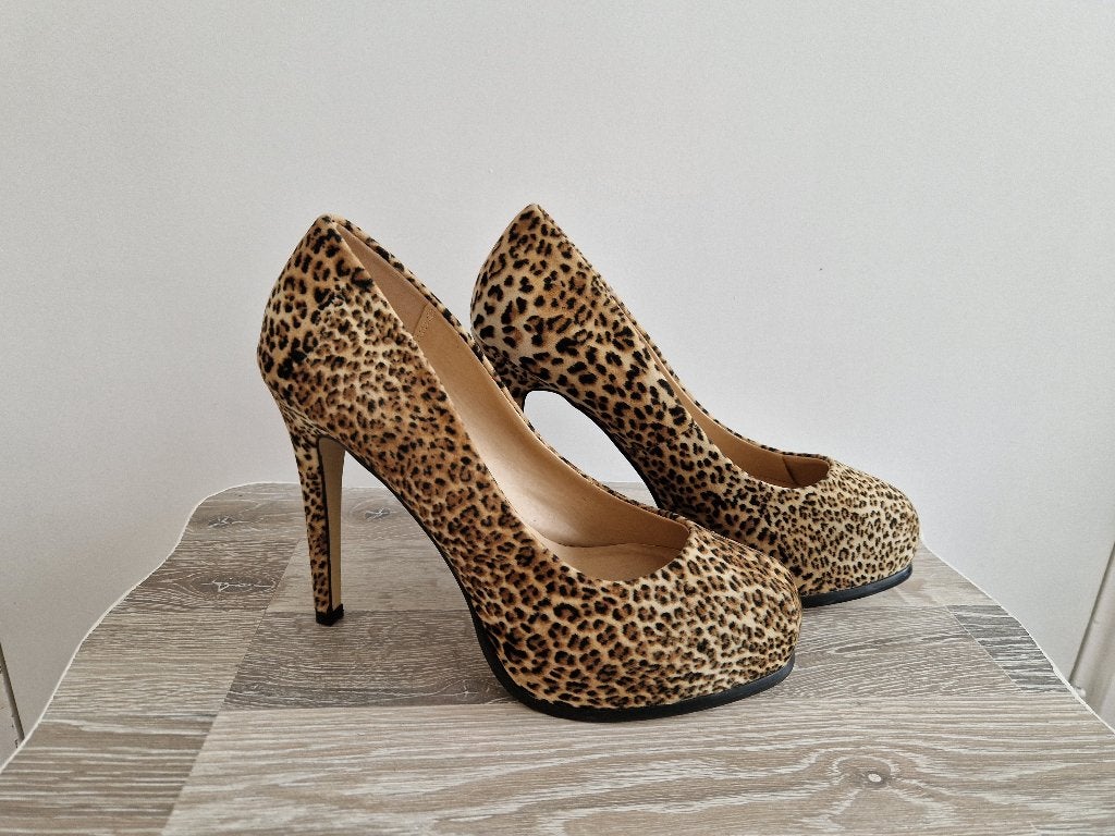 Hoge luipaardprint pumps maat 40 nieuw, Ophalen of Verzenden, Nieuw, Bruin