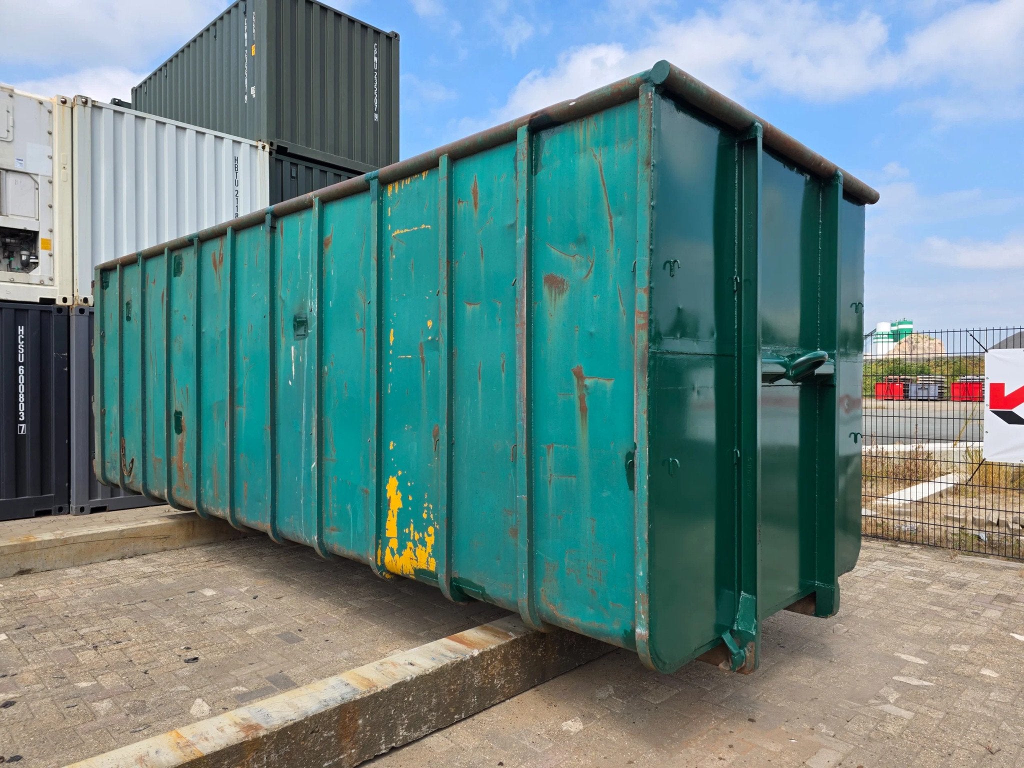 VERNOOY Afzetcontainer 9489 39m3, Vernooy, Dennis@vernooy.nl, Kellensedwarsweg 9
4004 JC  Tiel, NL