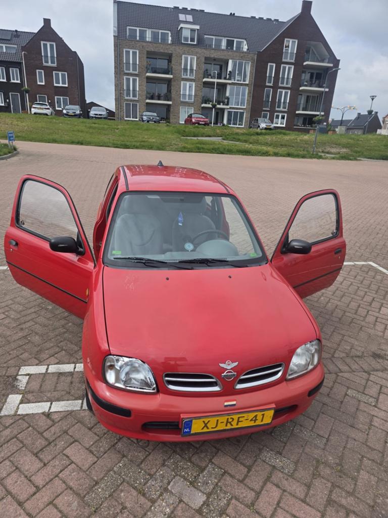 Nissan Micra 1.0 3D N-cvt 1998 Rood, Auto's, Automaat, 54 pk, 4 cilinders, 450 kg
