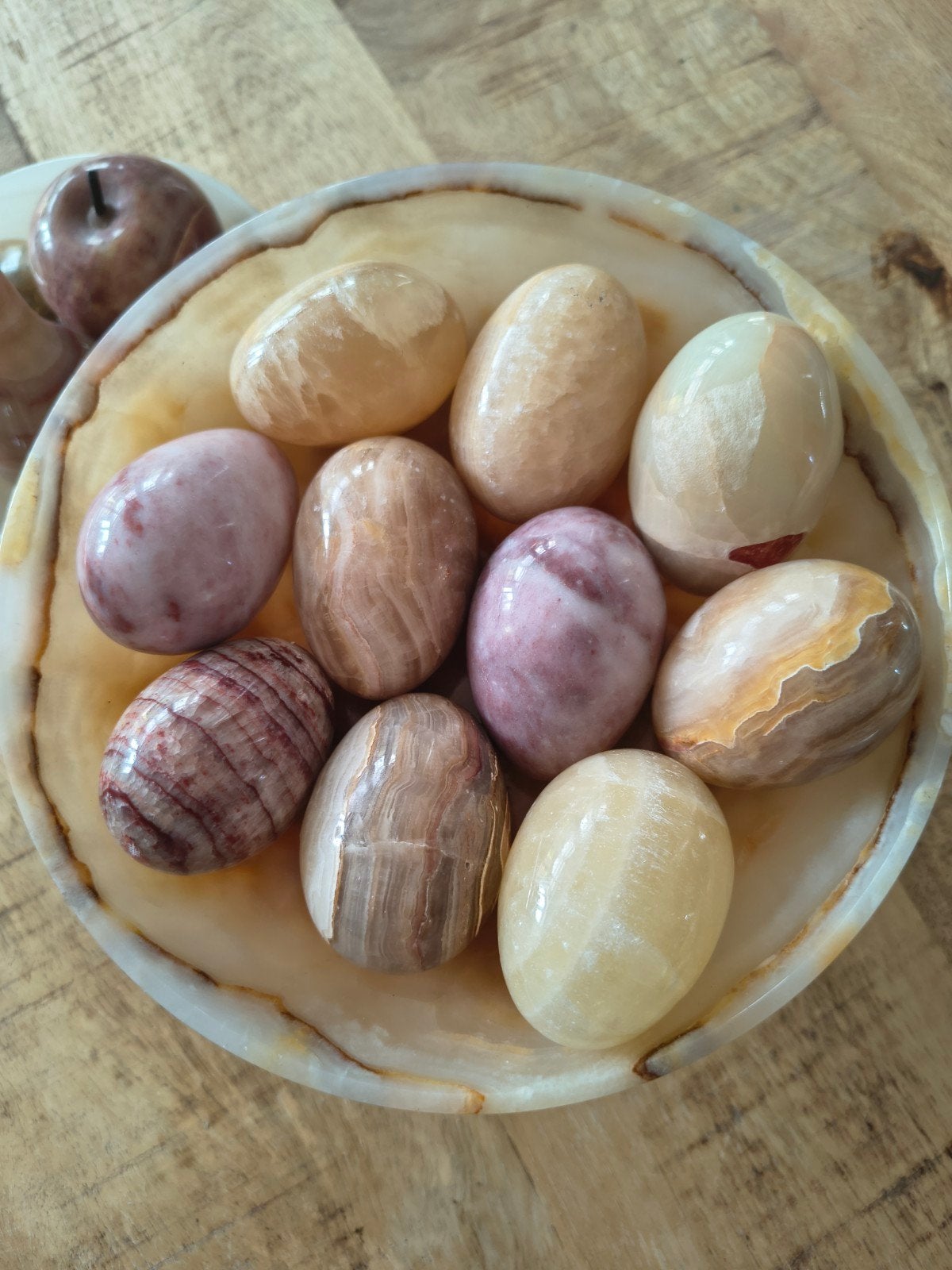 Decoratieve marmeren eieren en fruit in schalen, Ophalen of Verzenden, Zo goed als nieuw